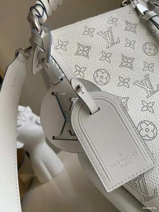 HOBO VUITTON MM LOUIS BEAUBOURG 0622